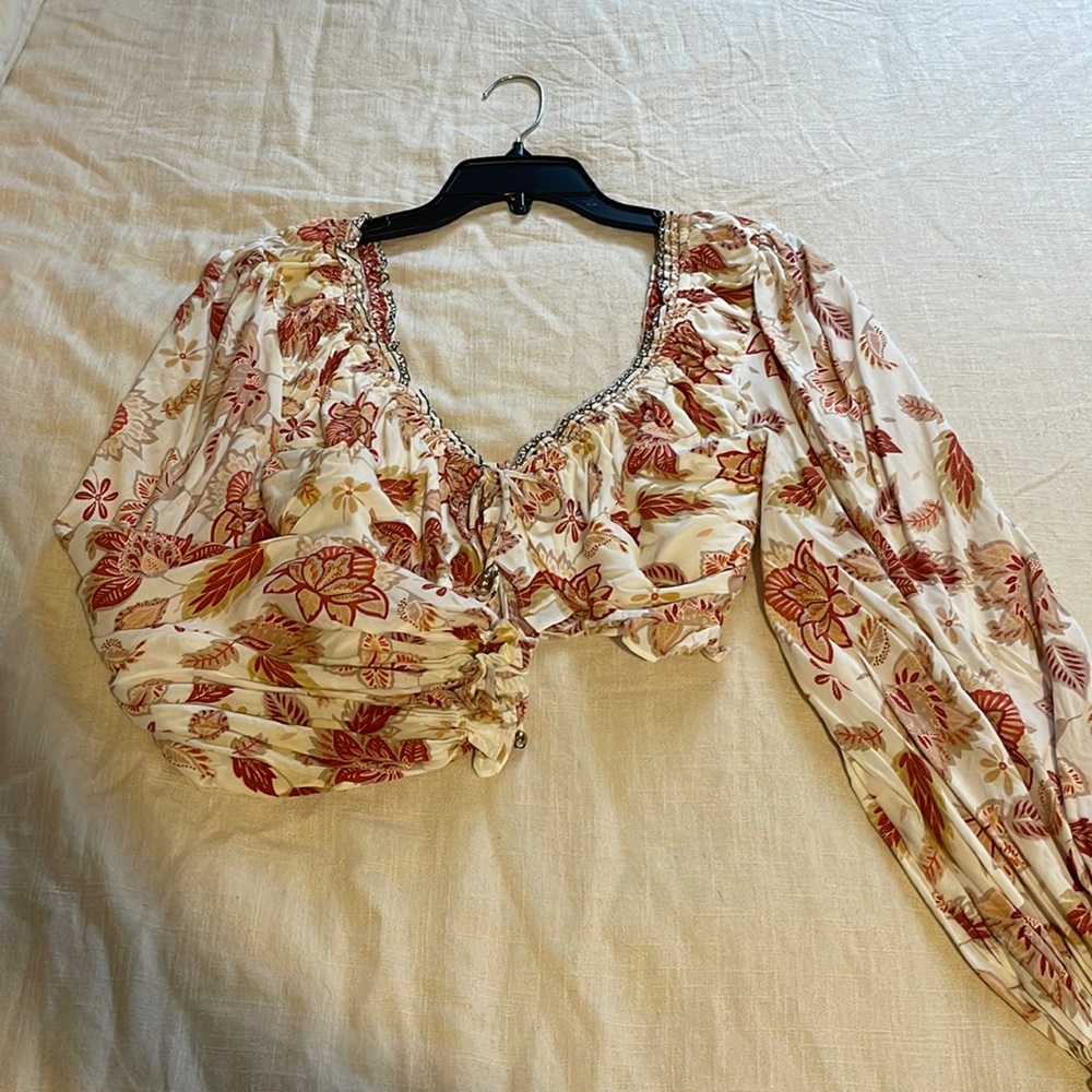 Lulus long sleeve crop top